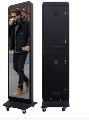 1500mm Wifi Control Poster LED Display Aluminium 960*1920 P2.5 Luar ruangan 1920hz