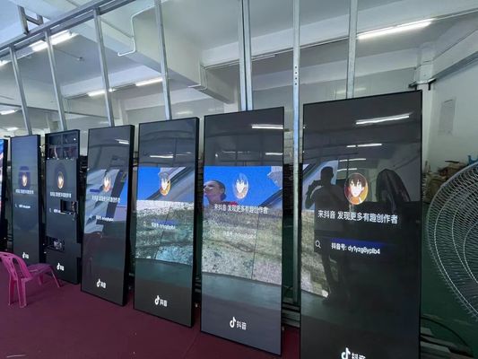 Aluminium Iron Steel LED Poster Screen 960*1920 LED Screen P2.5 Indoor 3840hz IP56